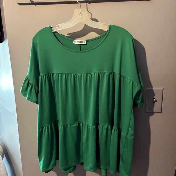 Kelly Green Peplum Top - Picture 2 of 5